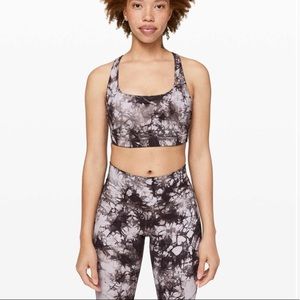 EUC Shibori Lululemon Energy Bra size 4